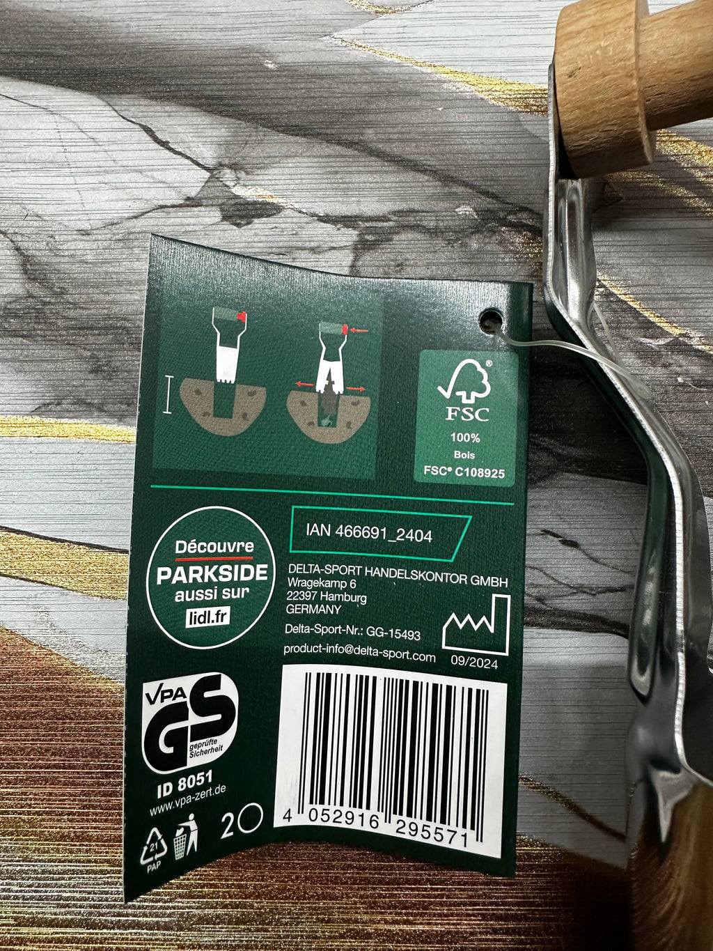 Trapiantatore automatico per giardino a marchio Parkside.